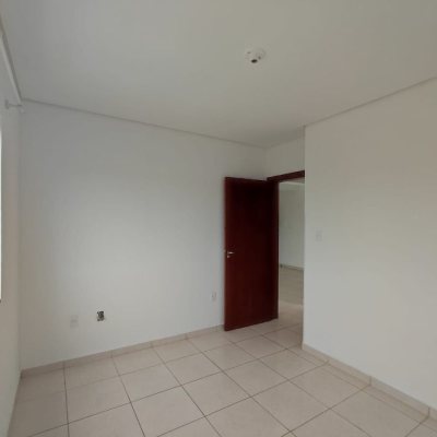 Predio com 480m², 8 garagens, no bairro Vargem Grande em Florianópolis