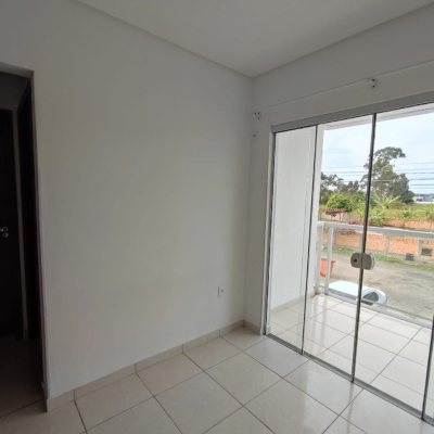 Predio com 480m², 8 garagens, no bairro Vargem Grande em Florianópolis