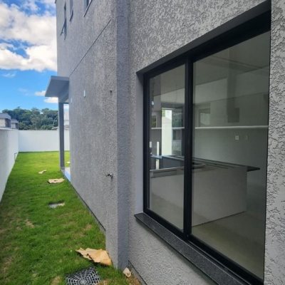 Casa Residencial com 149m², 3 quartos (sendo 3 suítes), 2 garagens, no bairro Santo Antônio De Lisboa em Florianópolis