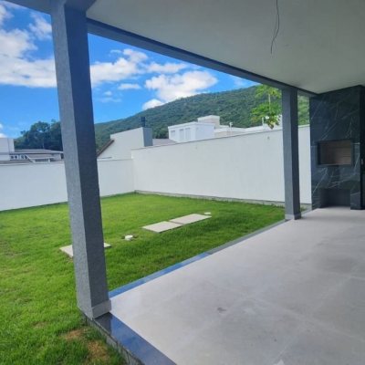 Casa Residencial com 149m², 3 quartos (sendo 3 suítes), 2 garagens, no bairro Santo Antônio De Lisboa em Florianópolis