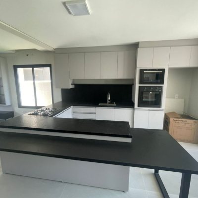 Casa Residencial com 149m², 3 quartos (sendo 3 suítes), 2 garagens, no bairro Santo Antônio De Lisboa em Florianópolis