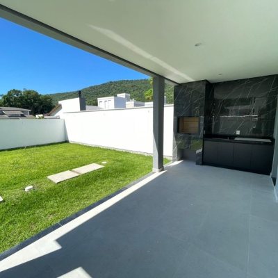 Casa Residencial com 149m², 3 quartos (sendo 3 suítes), 2 garagens, no bairro Santo Antônio De Lisboa em Florianópolis