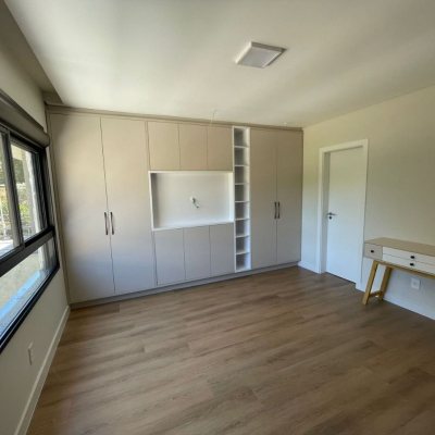 Casa Residencial com 149m², 3 quartos (sendo 3 suítes), 2 garagens, no bairro Santo Antônio De Lisboa em Florianópolis