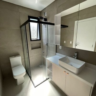 Casa Residencial com 149m², 3 quartos (sendo 3 suítes), 2 garagens, no bairro Santo Antônio De Lisboa em Florianópolis