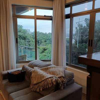 Apartamentos com 178m², 4 quartos, 1 suíte, 2 garagens, no bairro Agronômica em Florianópolis