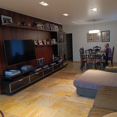 Apartamentos com 178m², 4 quartos, 1 suíte, 2 garagens, no bairro Agronômica em Florianópolis