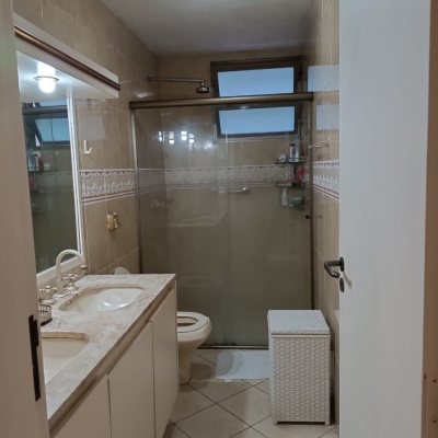 Apartamentos com 178m², 4 quartos, 1 suíte, 2 garagens, no bairro Agronômica em Florianópolis