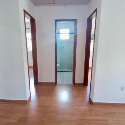 Casa Residencial com 60m², 2 quartos, 1 garagem, no bairro São João Do Rio Vermelho em Florianópolis