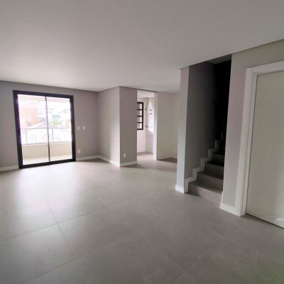 Apartamentos com 109m², 2 quartos, 1 suíte, 1 garagem, no bairro Ingleses do Rio Vermelho em Florianópolis