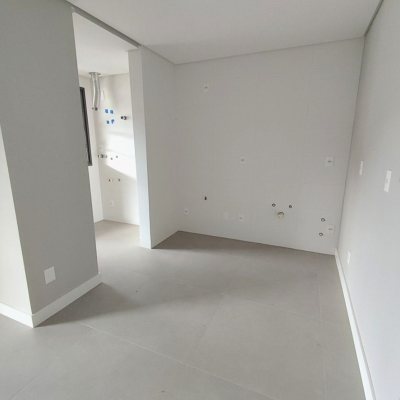 Apartamentos com 109m², 2 quartos, 1 suíte, 1 garagem, no bairro Ingleses do Rio Vermelho em Florianópolis