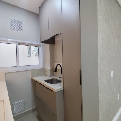 Apartamentos com 71m², 2 quartos, 1 suíte, 1 garagem, no bairro Ingleses do Rio Vermelho em Florianópolis
