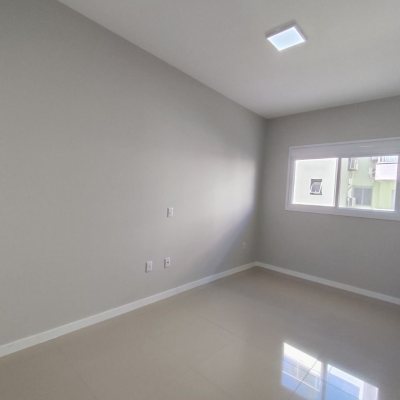 Apartamentos com 71m², 2 quartos, 1 suíte, 1 garagem, no bairro Ingleses do Rio Vermelho em Florianópolis