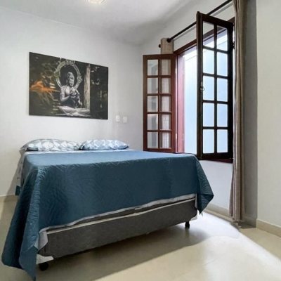 Casa Residencial com 340m², 3 quartos, 1 suíte, 2 garagens, no bairro Rio Tavares em Florianópolis