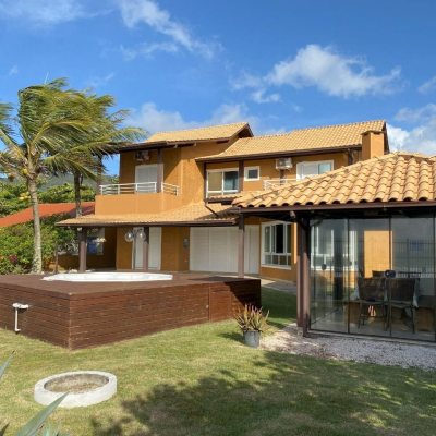 Casa Residencial com 316m², 7 quartos, 4 suítes, 2 garagens, no bairro Armação Do Pântano Do Sul em Florianópolis