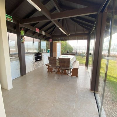 Casa Residencial com 316m², 7 quartos, 4 suítes, 2 garagens, no bairro Armação Do Pântano Do Sul em Florianópolis