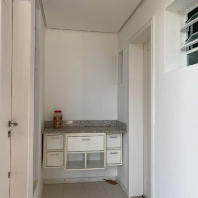 Casa Residencial com 316m², 7 quartos, 4 suítes, 2 garagens, no bairro Armação Do Pântano Do Sul em Florianópolis