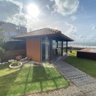 Casa Residencial com 316m², 7 quartos, 4 suítes, 2 garagens, no bairro Armação Do Pântano Do Sul em Florianópolis