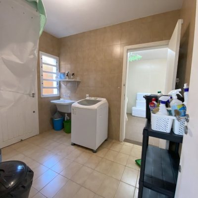 Casa Residencial com 316m², 7 quartos, 4 suítes, 2 garagens, no bairro Armação Do Pântano Do Sul em Florianópolis