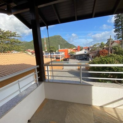 Casa Residencial com 316m², 7 quartos, 4 suítes, 2 garagens, no bairro Armação Do Pântano Do Sul em Florianópolis