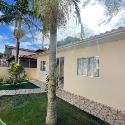 Casa Residencial com 80m², 2 quartos, 1 garagem, no bairro Ingleses do Rio Vermelho em Florianópolis