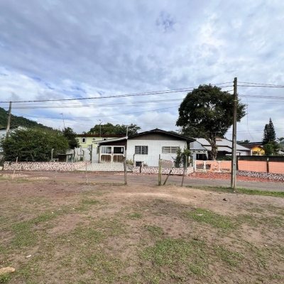 Terreno Comercial/Residencial com 756m², no bairro Vargem Grande em Florianópolis