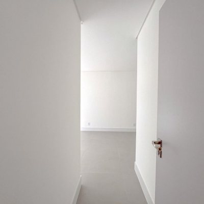 Apartamentos com 134m², 3 quartos, 3 suítes, 2 garagens, no bairro João Paulo em Florianópolis