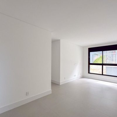 Apartamentos com 134m², 3 quartos, 3 suítes, 2 garagens, no bairro João Paulo em Florianópolis