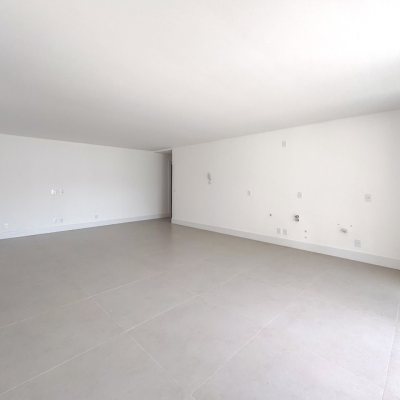 Apartamentos com 134m², 3 quartos, 3 suítes, 2 garagens, no bairro João Paulo em Florianópolis