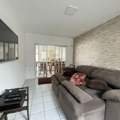 Casa Residencial com 210m², 3 quartos, 2 suítes, 3 garagens, no bairro Ingleses do Rio Vermelho em Florianópolis