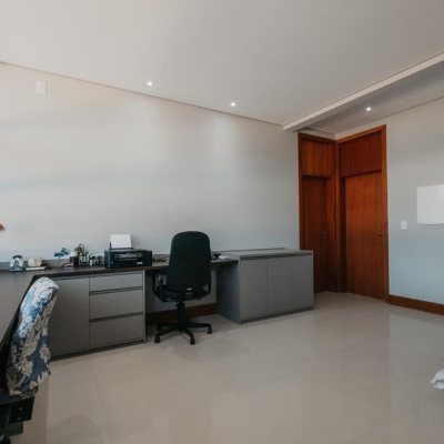 Casa em Condomínio com 287m², 4 quartos, 4 suítes, 2 garagens, no bairro Vargem Grande em Florianópolis