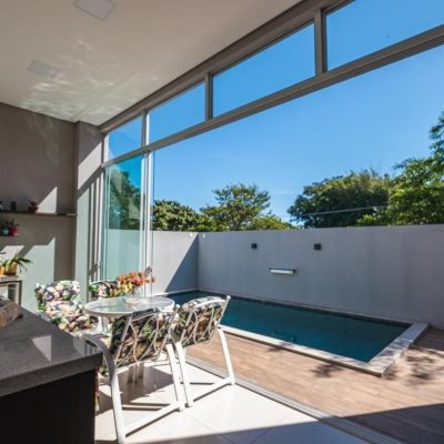 Casa em Condomínio com 287m², 4 quartos, 4 suítes, 2 garagens, no bairro Vargem Grande em Florianópolis