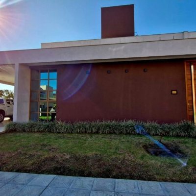 Casa em Condomínio com 287m², 4 quartos, 4 suítes, 2 garagens, no bairro Vargem Grande em Florianópolis