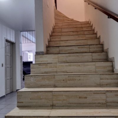 Casa Residencial/Comercial com 326m², 7 garagens, no bairro Estreito em Florianópolis