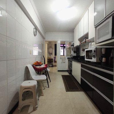 Apartamentos com 119m², 3 quartos, 1 suíte, 1 garagem, no bairro Campinas em São José