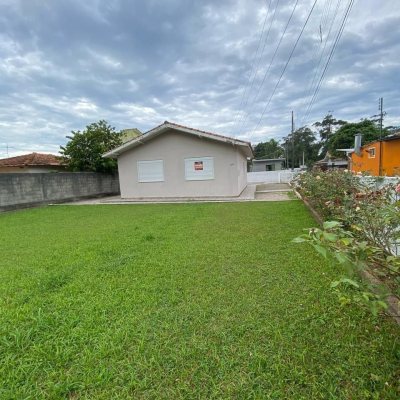 Casa Residencial com 105m², 4 quartos, 4 garagens, no bairro Armação do Pantano do Sul em Florianópolis