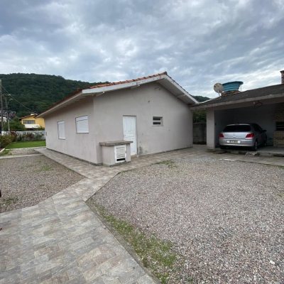 Casa Residencial com 105m², 4 quartos, 4 garagens, no bairro Armação do Pantano do Sul em Florianópolis