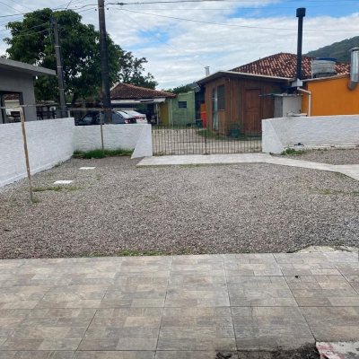 Casa Residencial com 105m², 4 quartos, 4 garagens, no bairro Armação do Pantano do Sul em Florianópolis