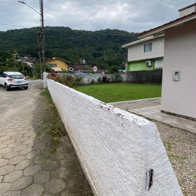 Casa Residencial com 105m², 4 quartos, 4 garagens, no bairro Armação do Pantano do Sul em Florianópolis