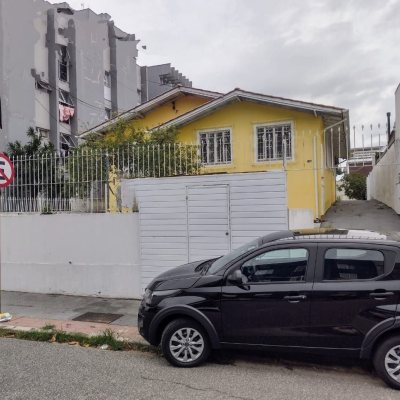 Casa Residencial com 169m², 3 quartos, 1 suíte, 2 garagens, no bairro Capoeiras em Florianópolis