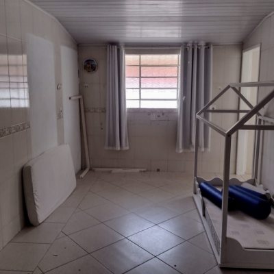 Casa Residencial com 169m², 3 quartos, 1 suíte, 2 garagens, no bairro Capoeiras em Florianópolis