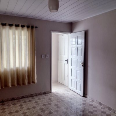 Casa Residencial com 169m², 3 quartos, 1 suíte, 2 garagens, no bairro Capoeiras em Florianópolis