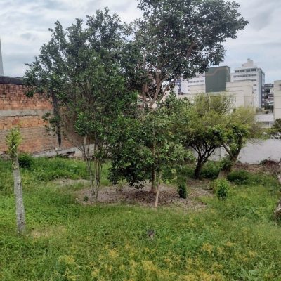 Casa Residencial com 169m², 3 quartos, 1 suíte, 2 garagens, no bairro Capoeiras em Florianópolis