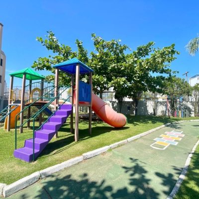 Cobertura com 216m², 4 quartos, 3 suítes, 2 garagens, no bairro Ingleses do Rio Vermelho em Florianópolis