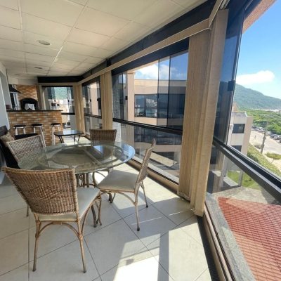 Cobertura com 216m², 4 quartos, 3 suítes, 2 garagens, no bairro Ingleses do Rio Vermelho em Florianópolis