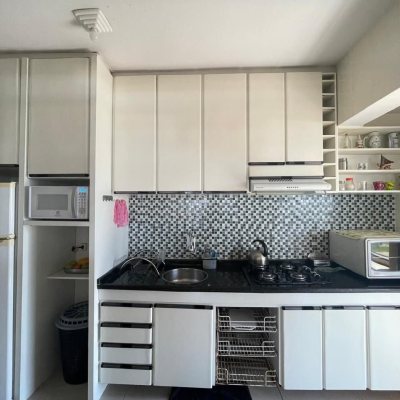 Cobertura com 216m², 4 quartos, 3 suítes, 2 garagens, no bairro Ingleses do Rio Vermelho em Florianópolis