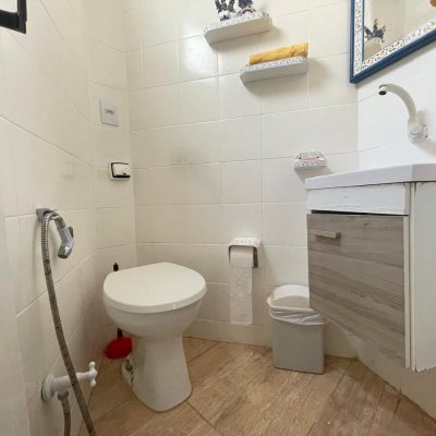 Cobertura com 216m², 4 quartos, 3 suítes, 2 garagens, no bairro Ingleses do Rio Vermelho em Florianópolis