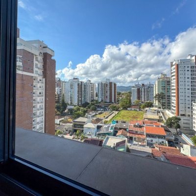 Apartamentos com 123m², 3 quartos, 2 suítes, 2 garagens, no bairro Agronômica em Florianópolis