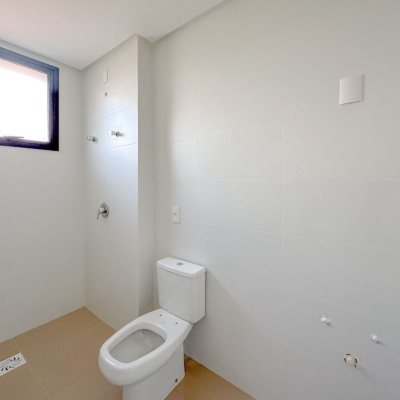 Apartamentos com 123m², 3 quartos, 2 suítes, 2 garagens, no bairro Agronômica em Florianópolis