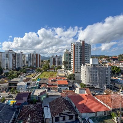 Apartamentos com 123m², 3 quartos, 2 suítes, 2 garagens, no bairro Agronômica em Florianópolis