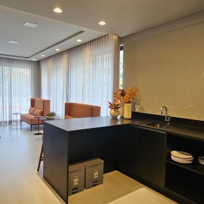 Apartamentos com 75m², 2 quartos, 1 suíte, 2 garagens, no bairro Saco Grande em Florianópolis